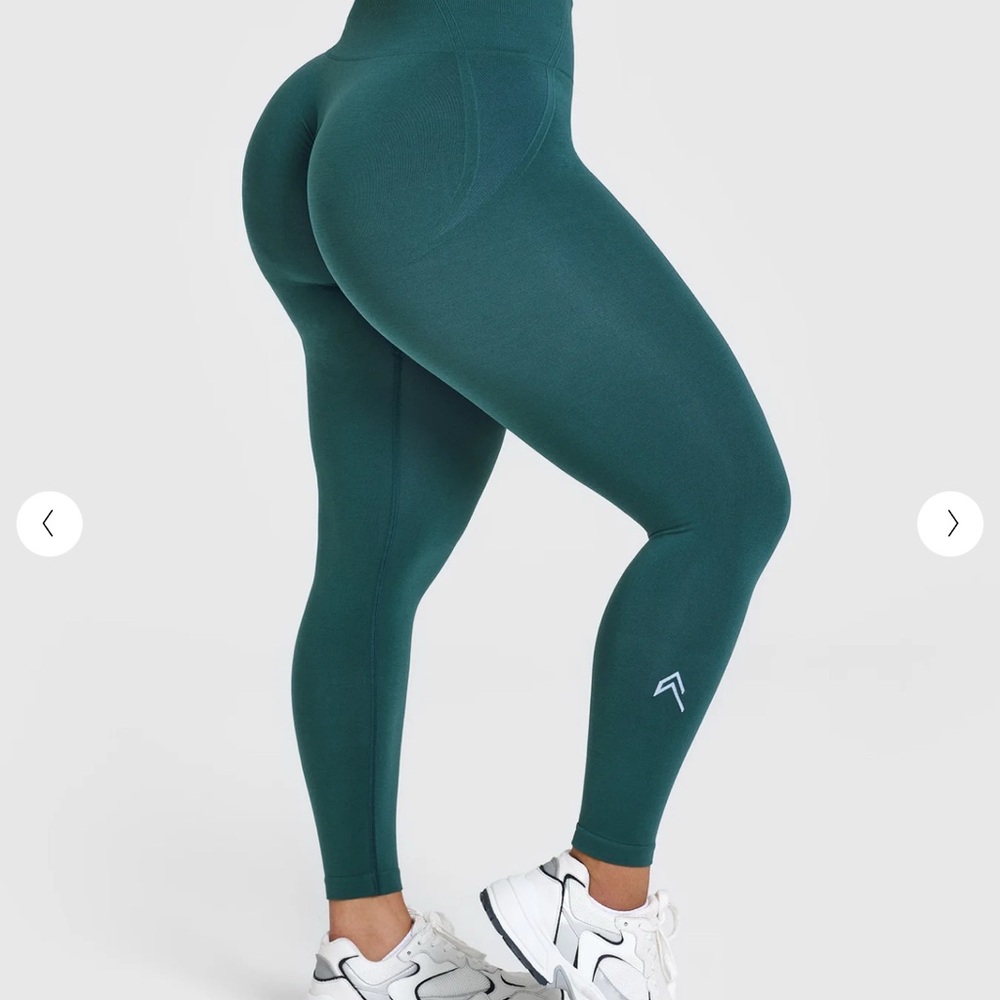 Effortless seamless   women’s leggings size medium,
